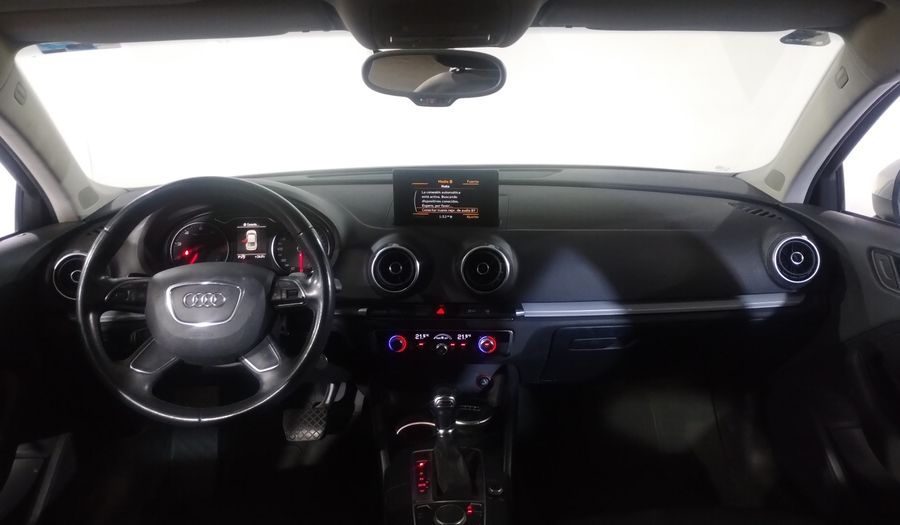 Audi A3 1.8 TFSI ATTRACTION S TRONIC Sedan 2015