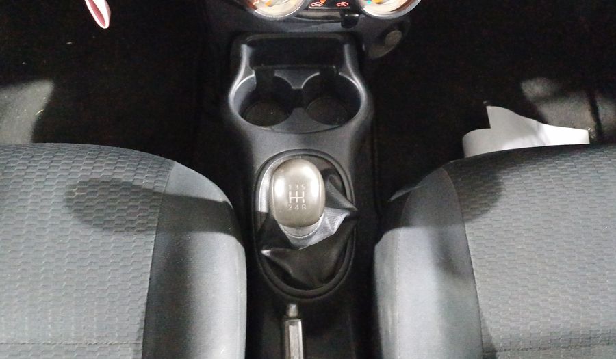 Nissan March 1.6 SENSE MT Hatchback 2013