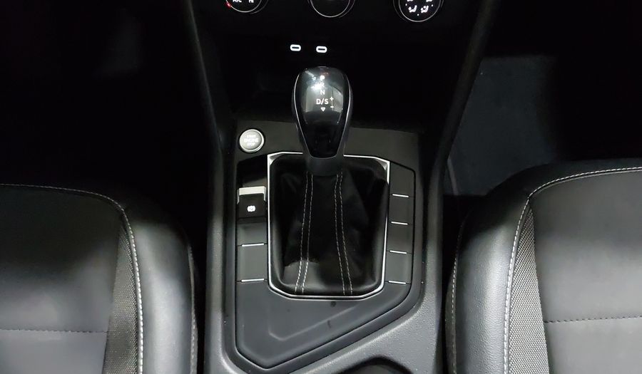 Volkswagen Taos 1.4 TSI COMFORTLINE AUTO Suv 2021