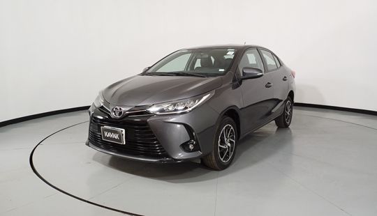 Toyota • Yaris
