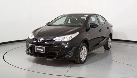 Toyota • Yaris
