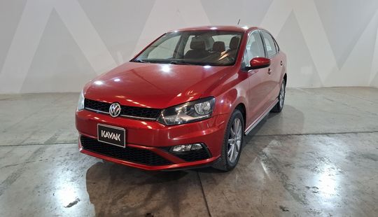 Volkswagen • Vento