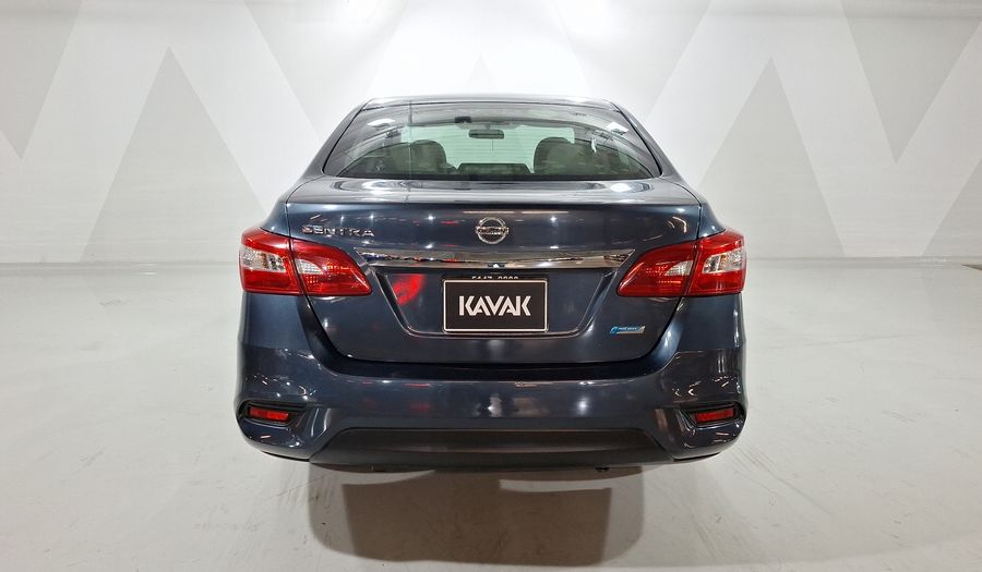 Nissan Sentra 1.8 ADVANCE CVT Sedan 2017