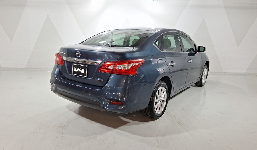 Nissan Sentra 1.8 ADVANCE CVT Sedan 2017