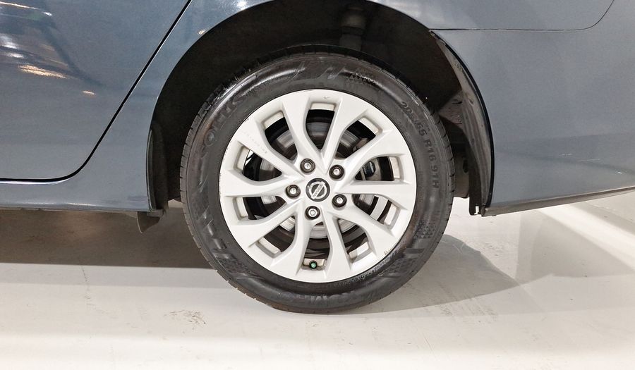 Nissan Sentra 1.8 ADVANCE CVT Sedan 2017