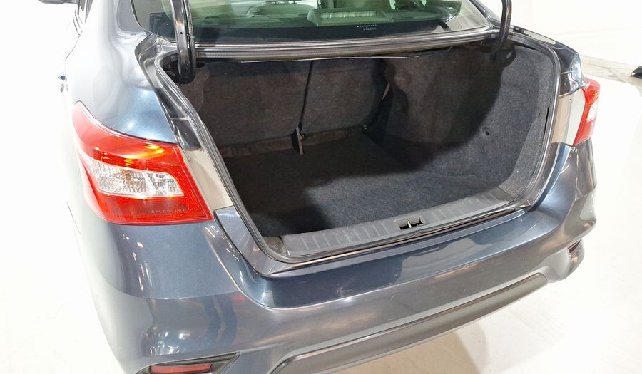 Nissan Sentra 1.8 ADVANCE CVT Sedan 2017