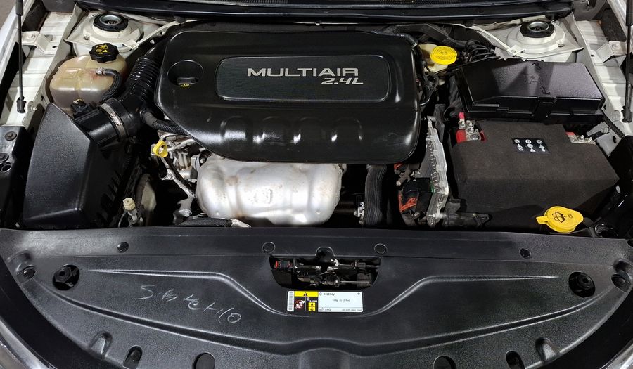 Chrysler 200 2.4 C Sedan 2015