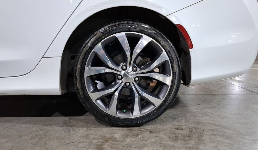 Chrysler 200 2.4 C Sedan 2015