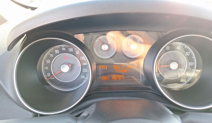 Fiat Punto 1.4 PUNTO EASY Hatchback 2017