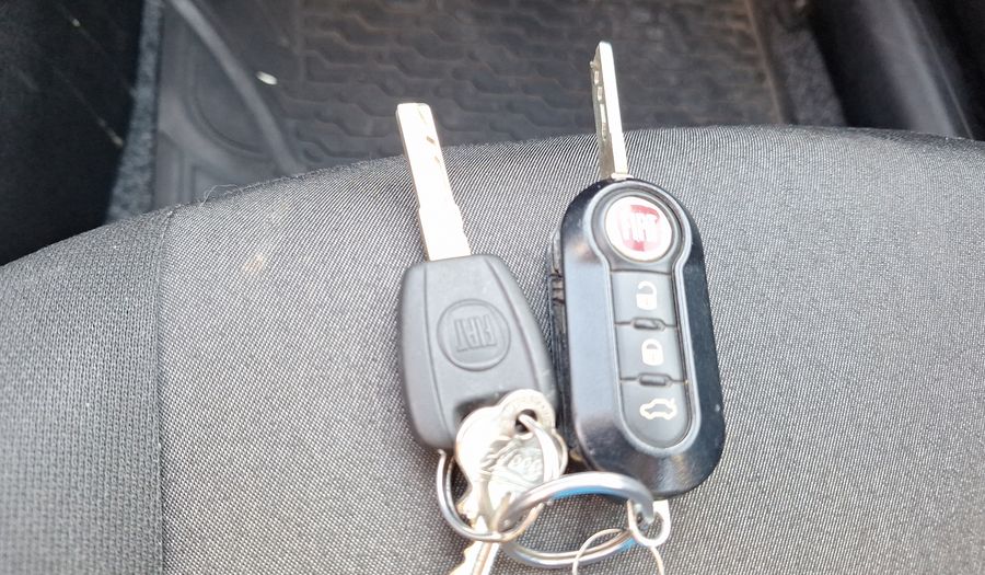 Fiat Punto 1.4 PUNTO EASY Hatchback 2017