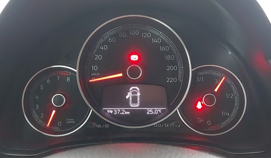 Volkswagen Cross Up TSI Hatchback 2018