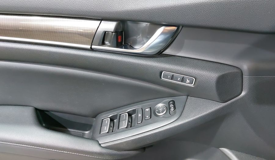 Honda Accord 2.0 TOURING AUTO Sedan 2020