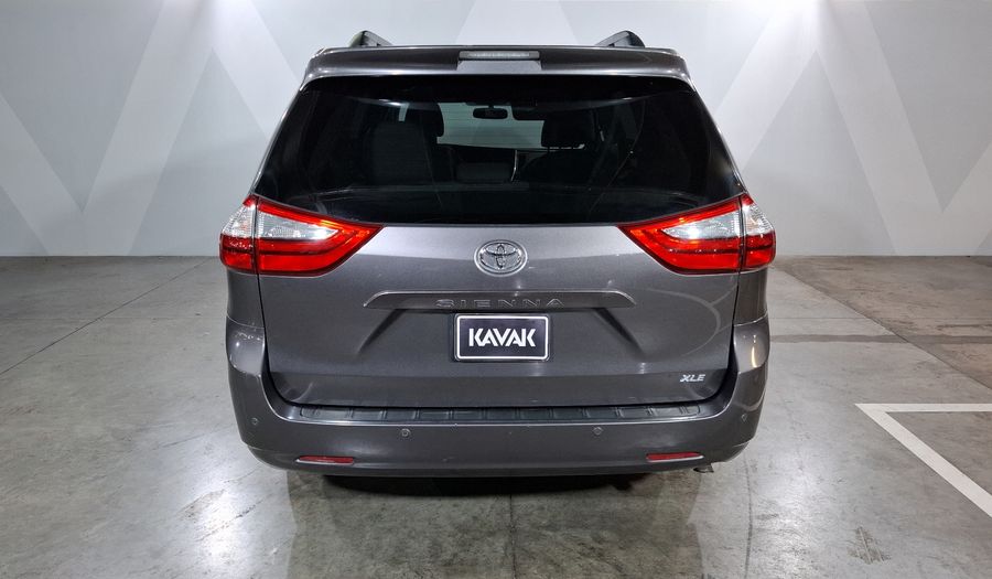 Toyota Sienna 3.5 XLE PIEL AT Minivan 2015