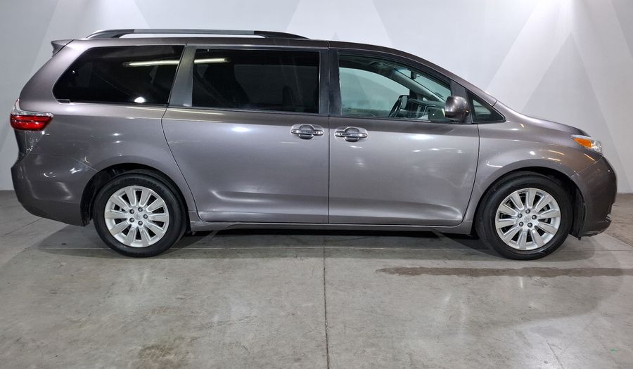 Toyota Sienna 3.5 XLE PIEL AT Minivan 2015