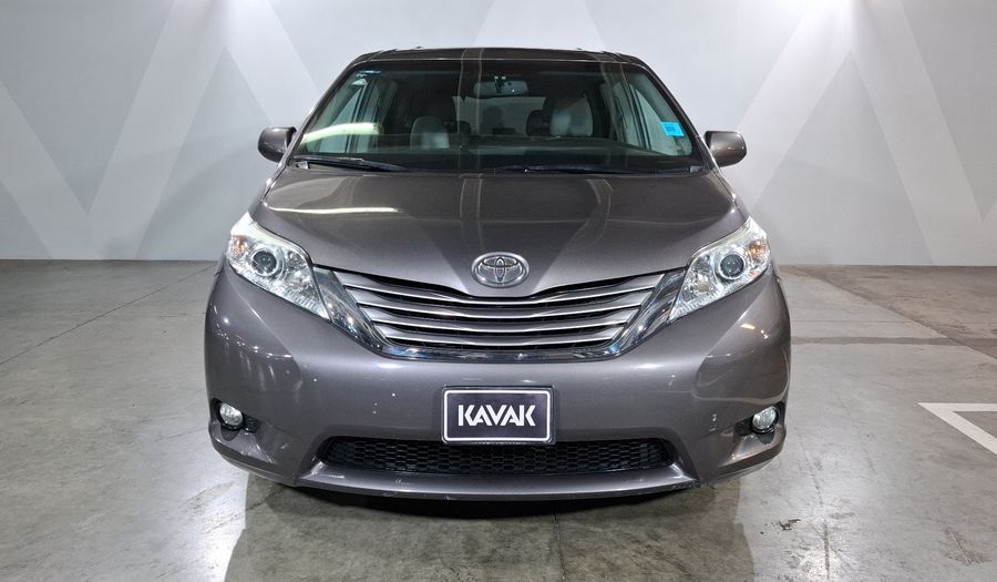 Toyota Sienna 3.5 XLE PIEL AT Minivan 2015