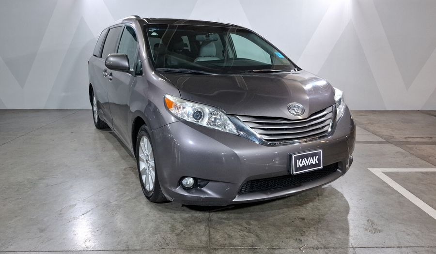Toyota Sienna 3.5 XLE PIEL AT Minivan 2015
