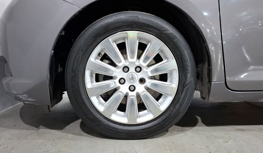 Toyota Sienna 3.5 XLE PIEL AT Minivan 2015