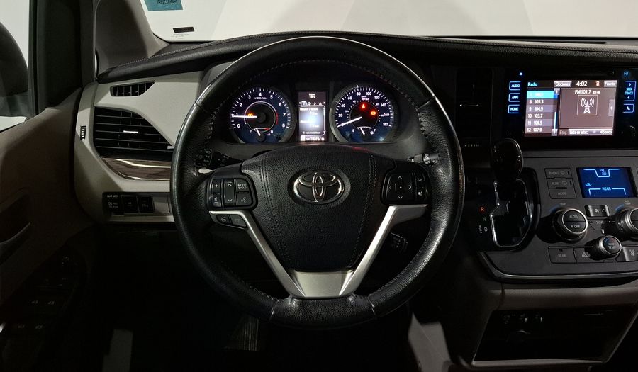 Toyota Sienna 3.5 XLE PIEL AT Minivan 2015