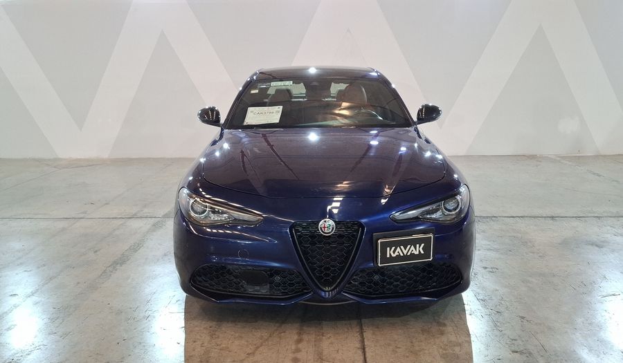 Alfa Romeo Giulia 2.0 TI Sedan 2021
