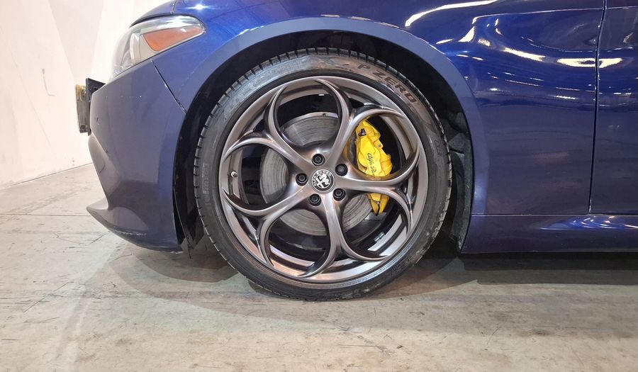 Alfa Romeo Giulia 2.0 TI Sedan 2021