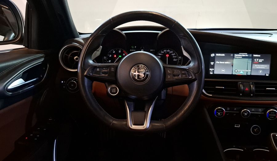 Alfa Romeo Giulia 2.0 TI Sedan 2021