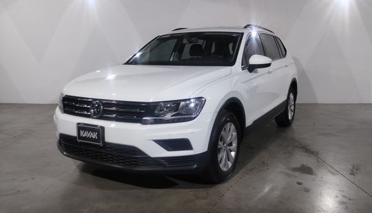 2018 • 53,857 km • Automático