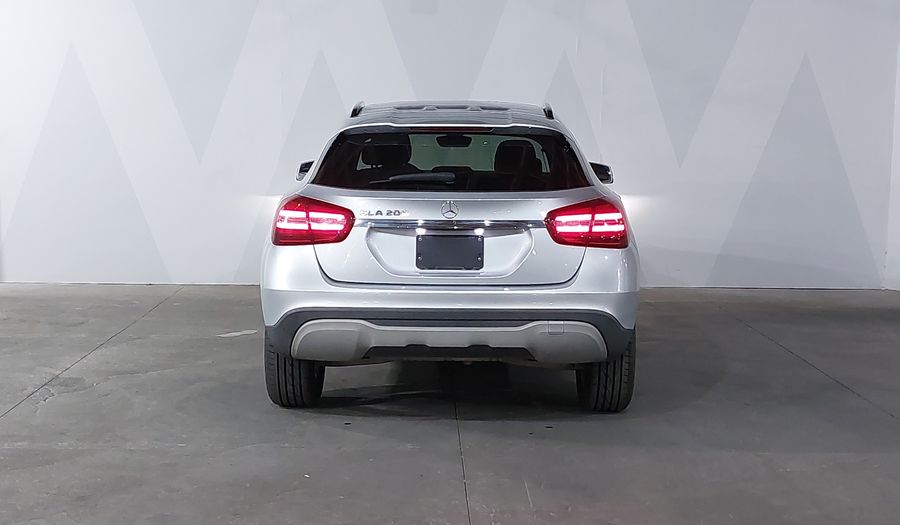 Mercedes Benz Clase Gla 1.6 GLA 200 DCT Suv 2020
