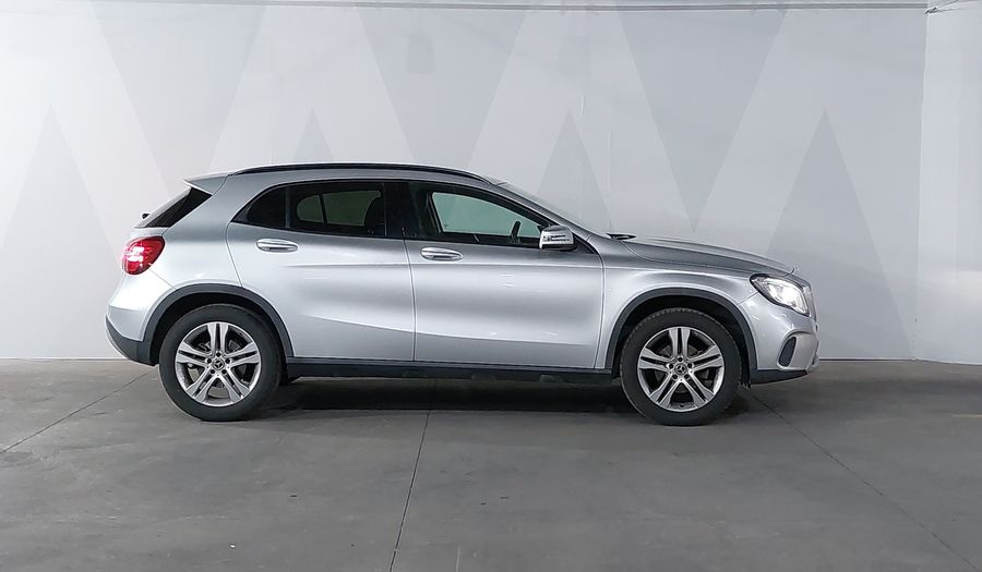 Mercedes Benz Clase Gla 1.6 GLA 200 DCT Suv 2020