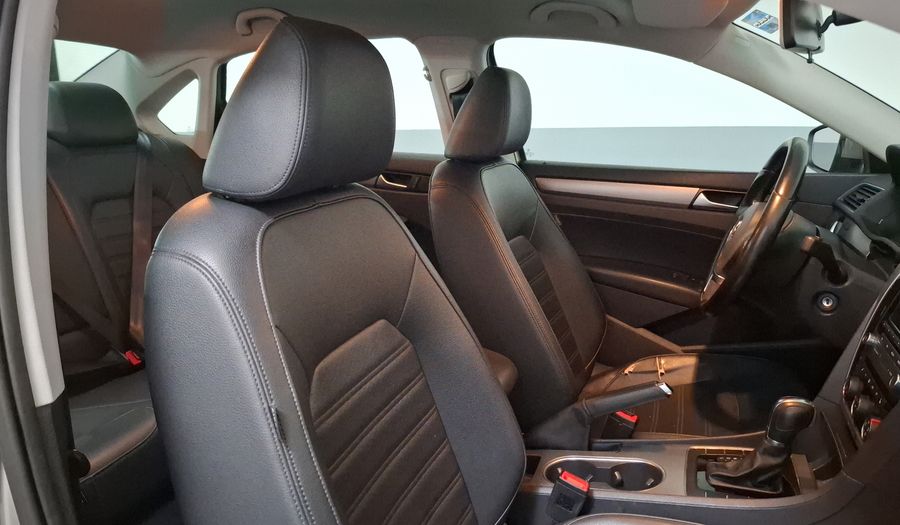 Volkswagen Passat 2.5 SPORTLINE TIPTRONIC Sedan 2015