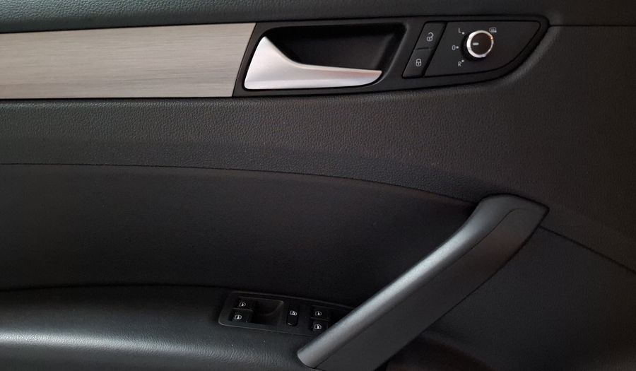 Volkswagen Passat 2.5 SPORTLINE TIPTRONIC Sedan 2015