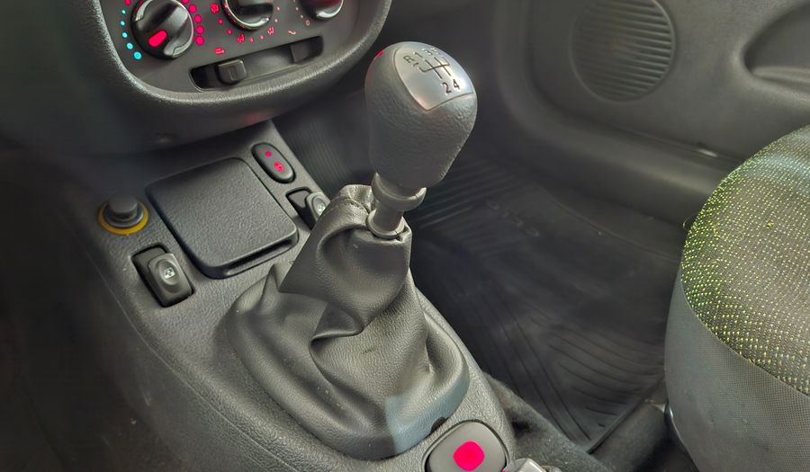 Renault Clio 1.1 CONFORT PLUS Hatchback 2014