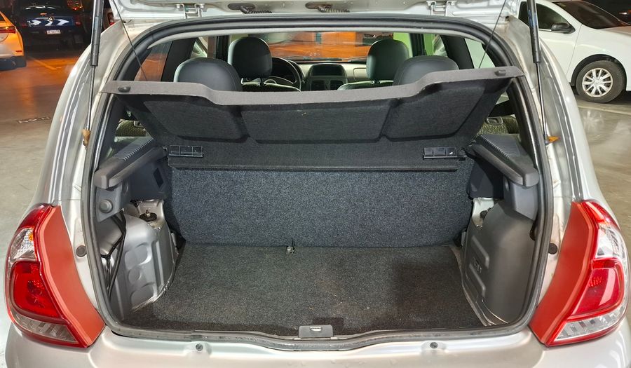 Renault Clio 1.1 CONFORT PLUS Hatchback 2014