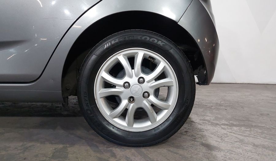 Chevrolet Spark 1.4 LTZ C MT Hatchback 2017
