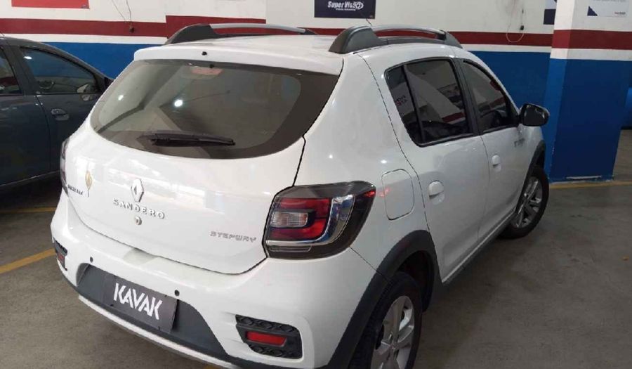 Renault Sandero STEPWAY Hatchback 2015