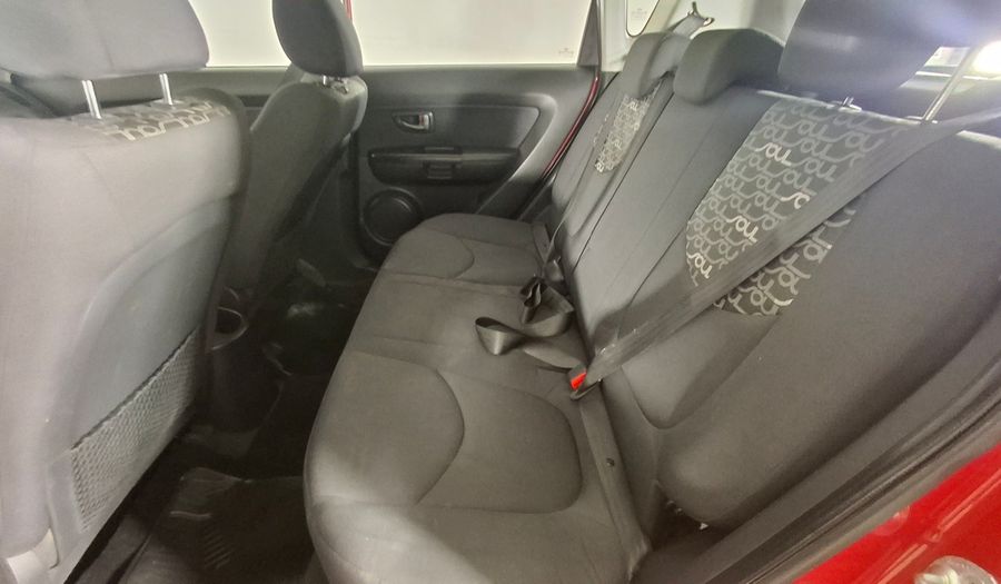 Kia Soul 1.6 LX Hatchback 2011