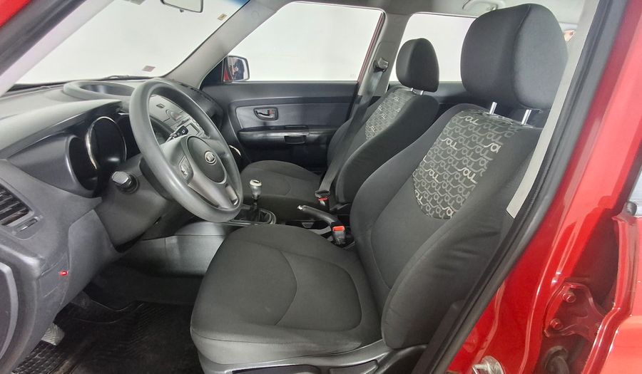 Kia Soul 1.6 LX Hatchback 2011