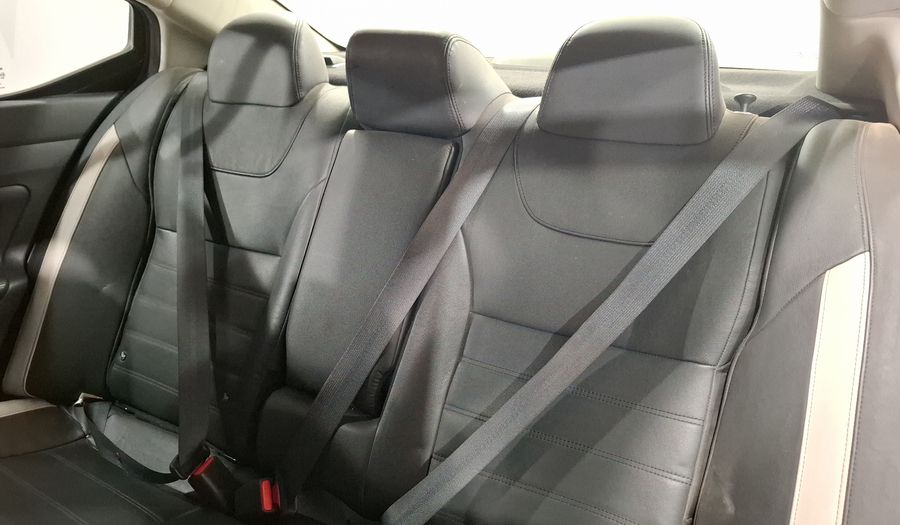 Nissan Versa 1.6 PLATINUM CVT Sedan 2020