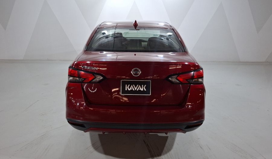 Nissan Versa 1.6 PLATINUM CVT Sedan 2020