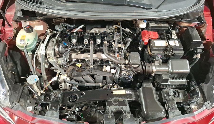 Nissan Versa 1.6 PLATINUM CVT Sedan 2020