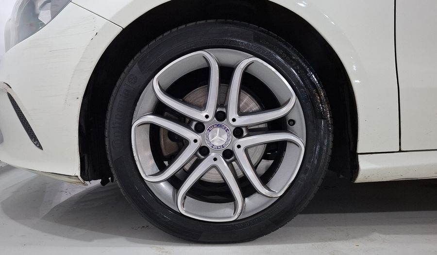 Mercedes Benz Clase A 1.6 200 STYLE Hatchback 2017