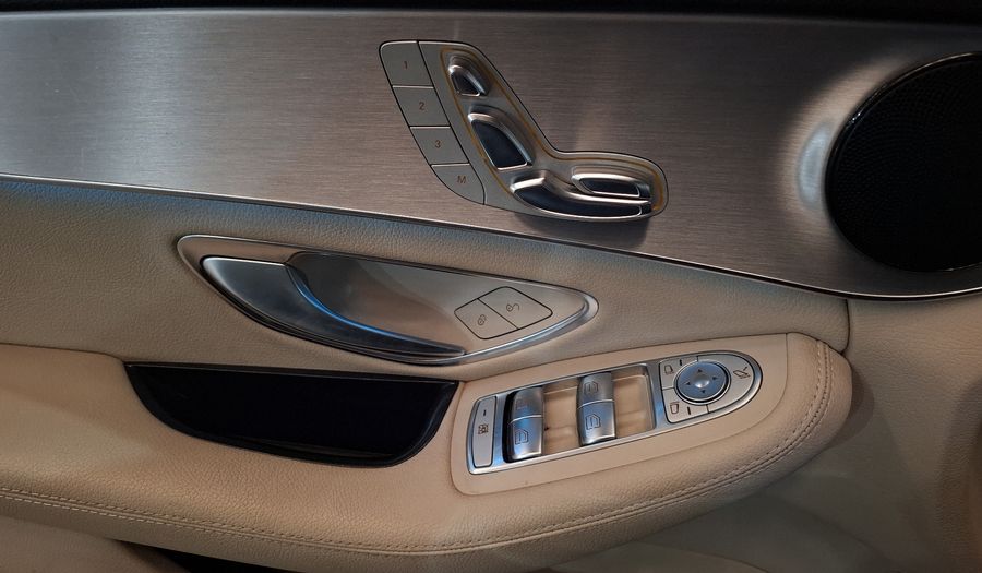 Mercedes Benz Clase C 2.0 200 CGI SPORT AT Sedan 2017