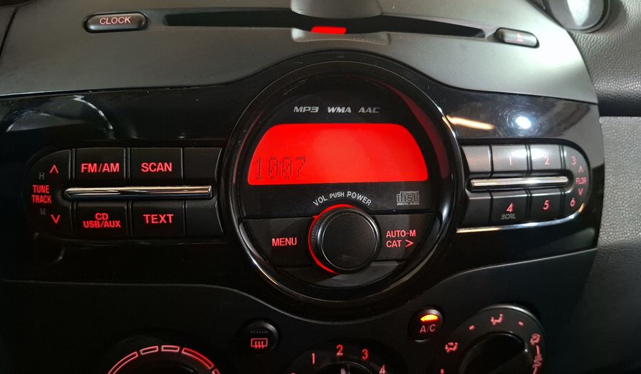 Mazda 2 1.5 TOURING TA Hatchback 2015