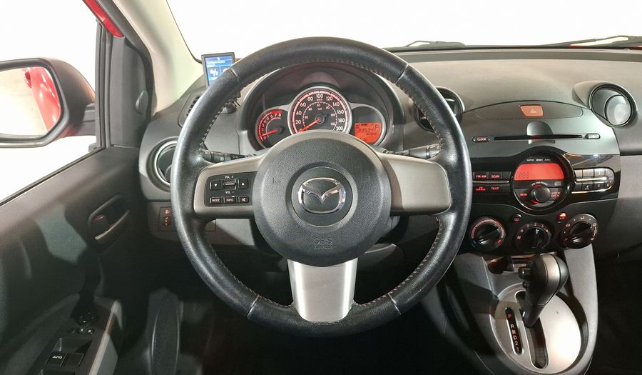 Mazda 2 1.5 TOURING TA Hatchback 2015