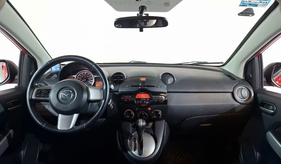 Mazda 2 1.5 TOURING TA Hatchback 2015