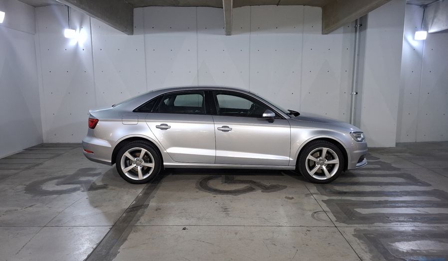 Audi A3 1.8 TFSI AMBIENTE S TRONIC Sedan 2015
