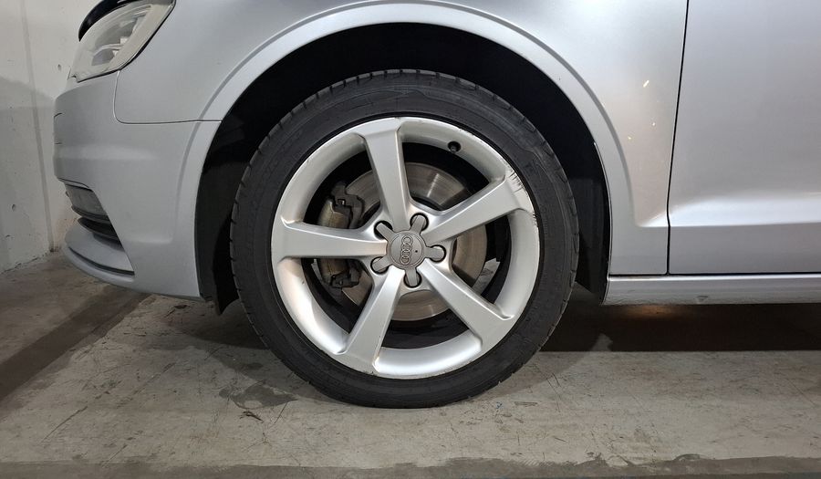 Audi A3 1.8 TFSI AMBIENTE S TRONIC Sedan 2015