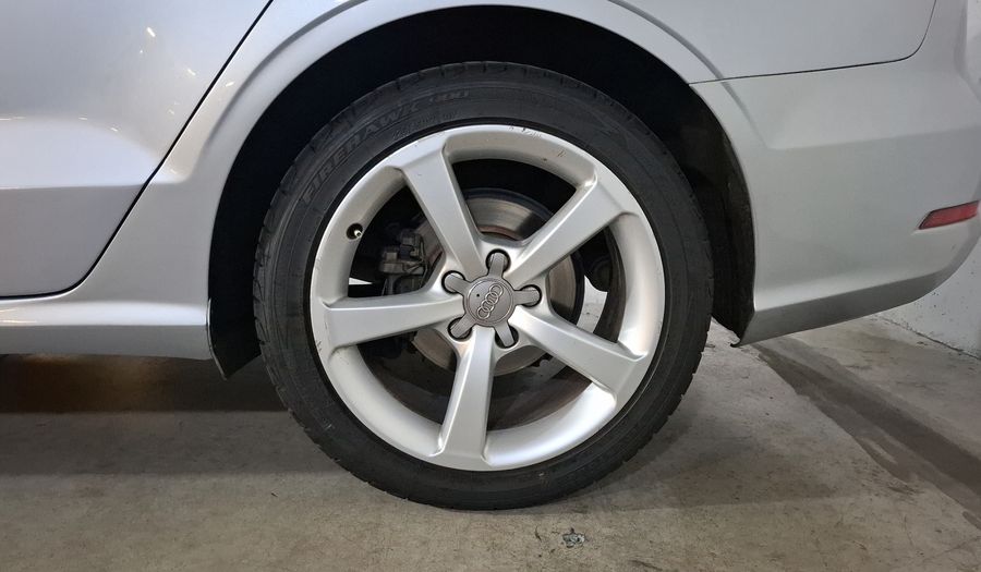 Audi A3 1.8 TFSI AMBIENTE S TRONIC Sedan 2015