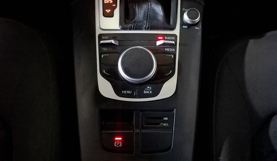 Audi A3 1.8 TFSI AMBIENTE S TRONIC Sedan 2015