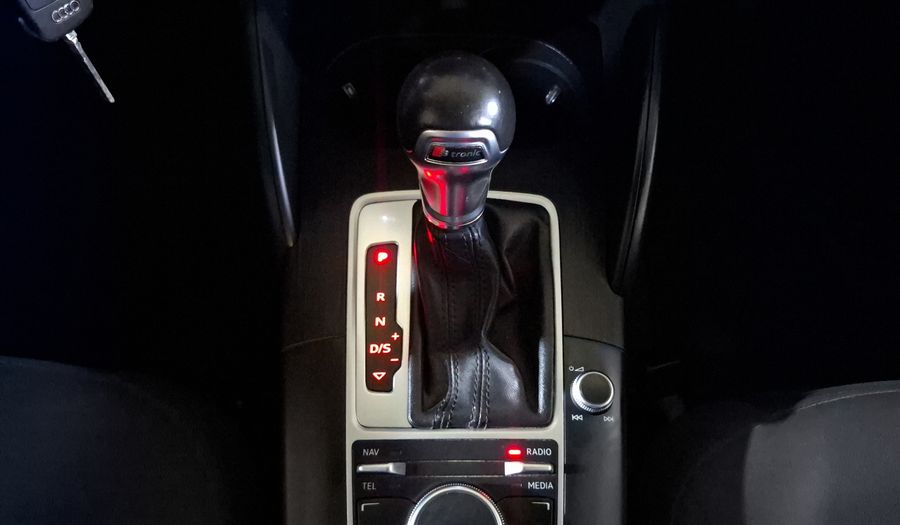 Audi A3 1.8 TFSI AMBIENTE S TRONIC Sedan 2015
