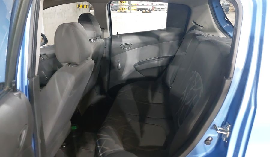 Chevrolet Spark 1.2 LT B MT Hatchback 2015